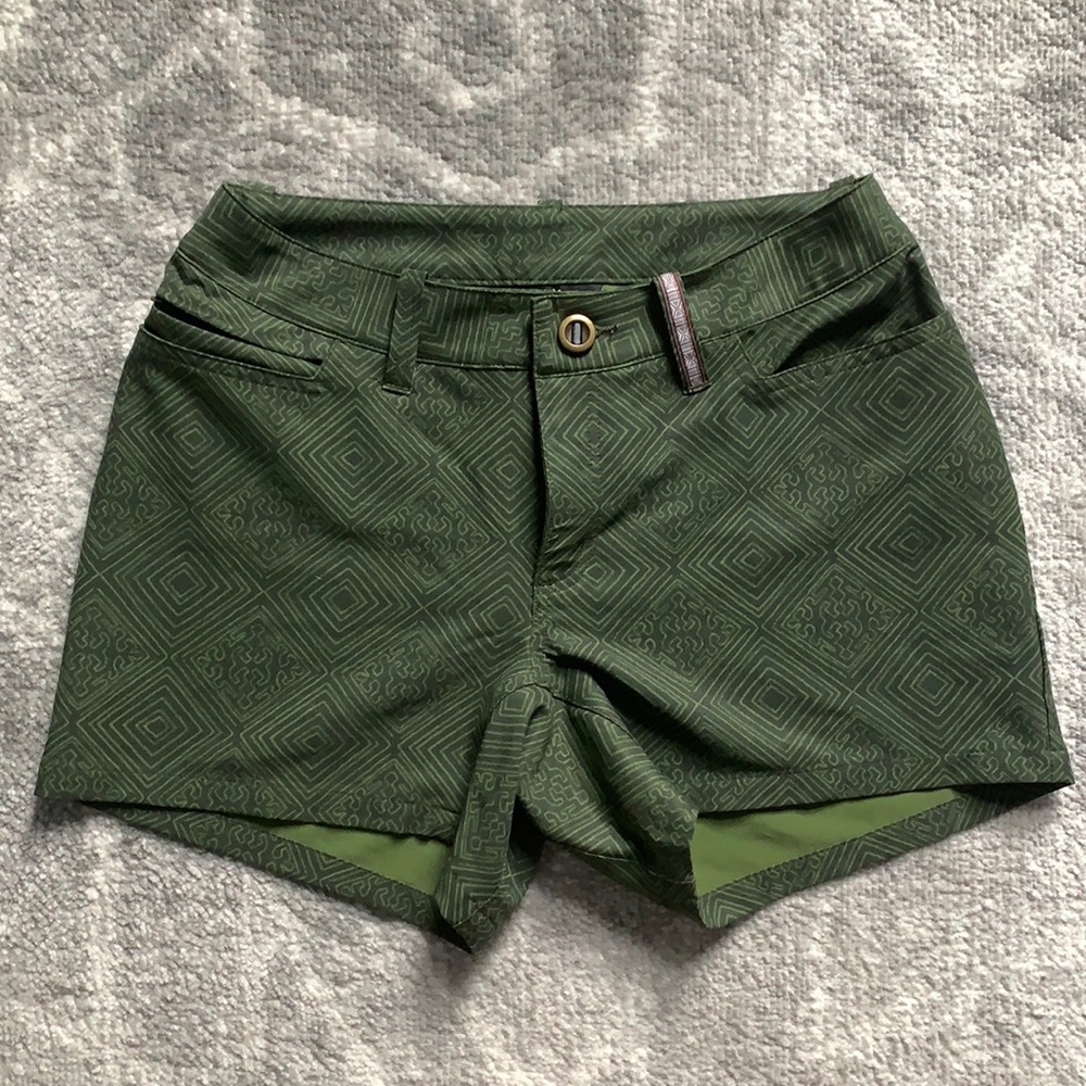 Sherpa Adventure Gear: Jatra stretch 5” shorts